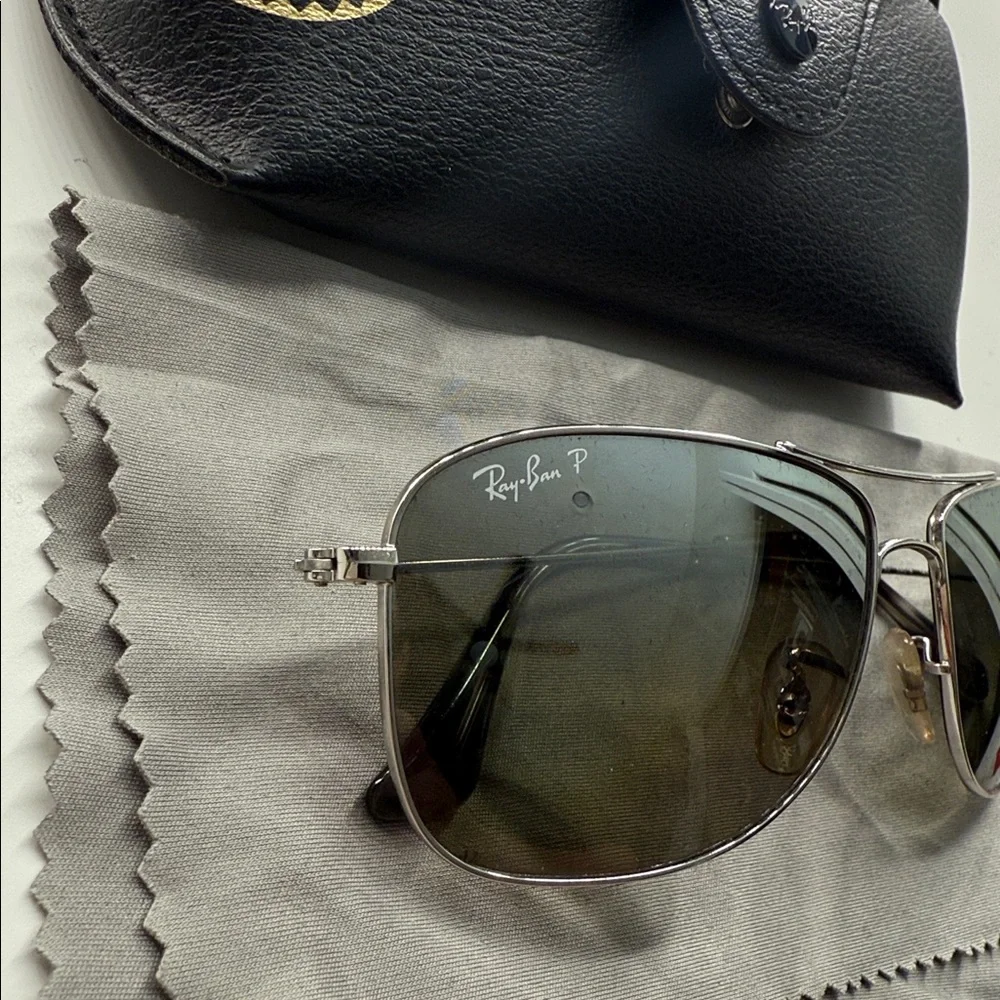 Authentic Ray-Ban Polarized Sunglasses - Picture 2 of 7